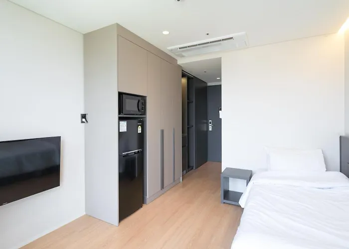 Celib Yeoui Hotel 2*